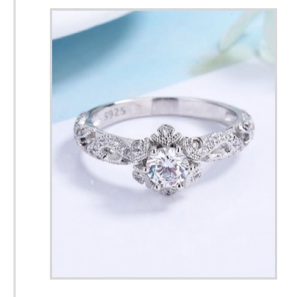 Crystal & Sterling Silver Vintage Ring
